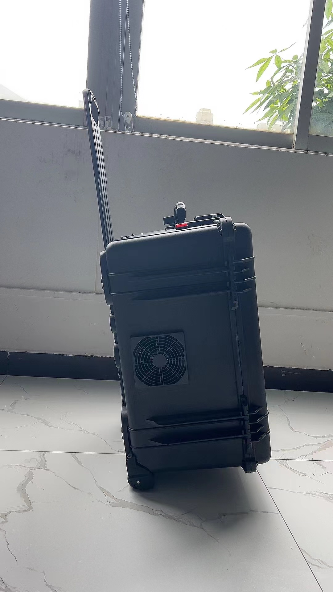 韶山手拉箱型移动通信干扰器